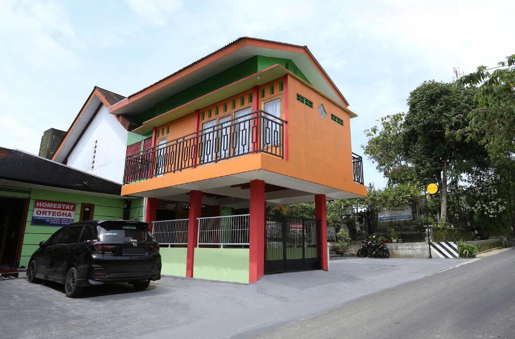 Wonosobo Hotel | SPOT ON 2514 Homestay Ortegha