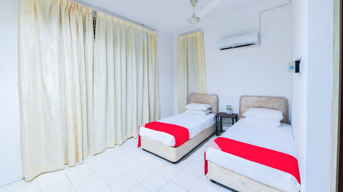 Kampung Bukit Tumboh Hotel | SPOT ON 89954 D'yan Chalet