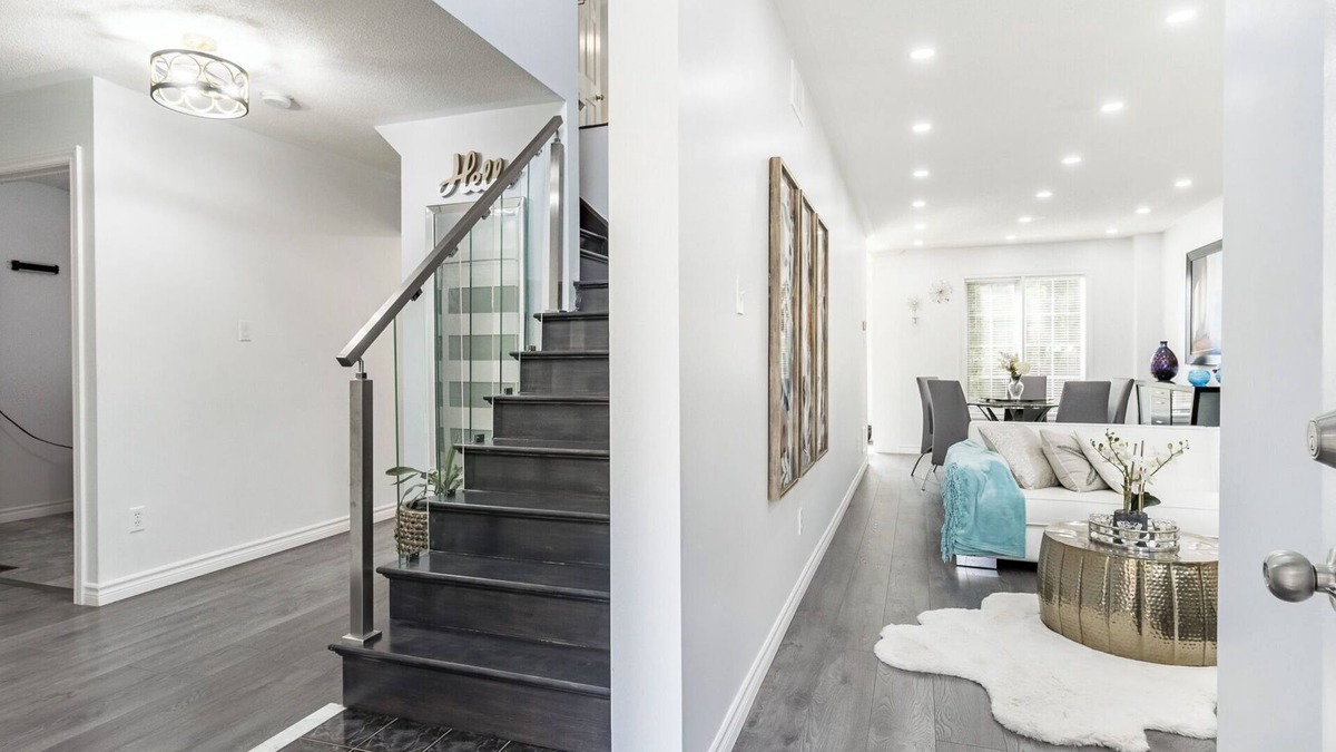 Caledon House | Spotless Bright Home By The Headwaters In Orangeville!