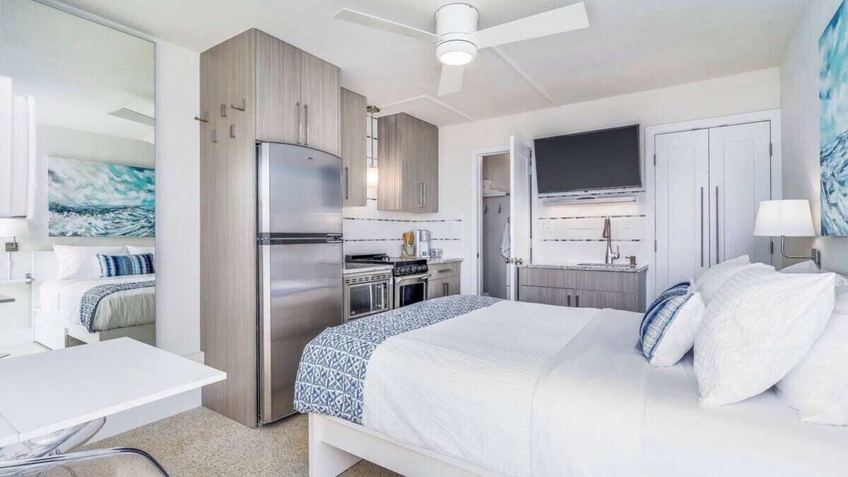 Winslow Reserve Apartment | Spotless Coastal Efficiency in Cocoa Beach! - Unit B
