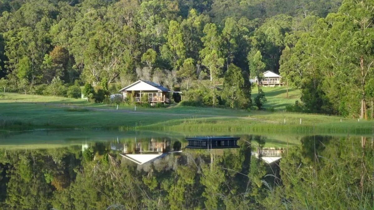 Sherwood House | Spotted Gum Cottage - Bush and Beach Experience