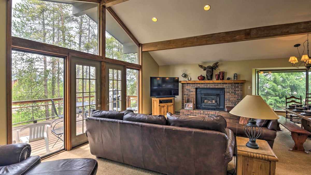 Fraser Cabin | Sprawling Fraser Cabin w/Private Hot Tub & Deck!