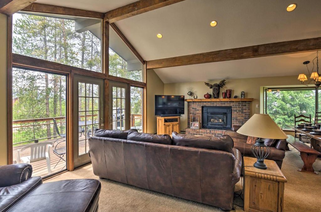 Fraser House | Sprawling Fraser Cabin with Private Hot Tub and Deck!