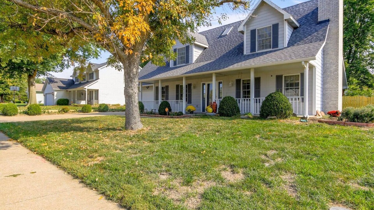 Columbia House | Spread Out On The South Side