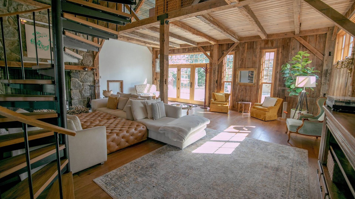 Fairfield Other | Spring Bloom! Elegant 5 bedroom Entertainers Retreat + Pool + fireplace