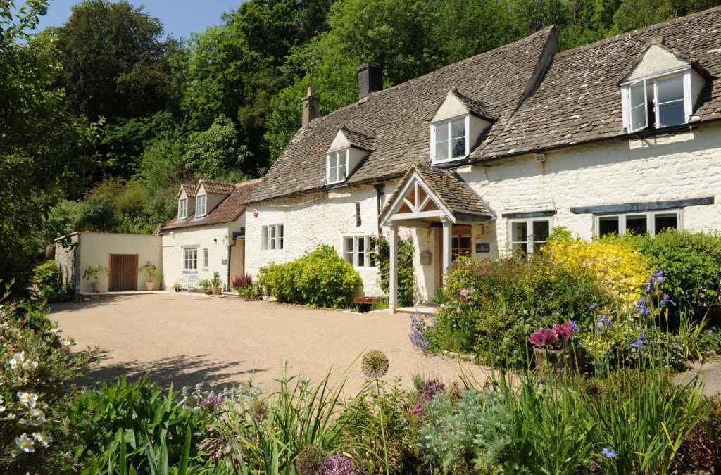 Stroud House | Spring Cottage