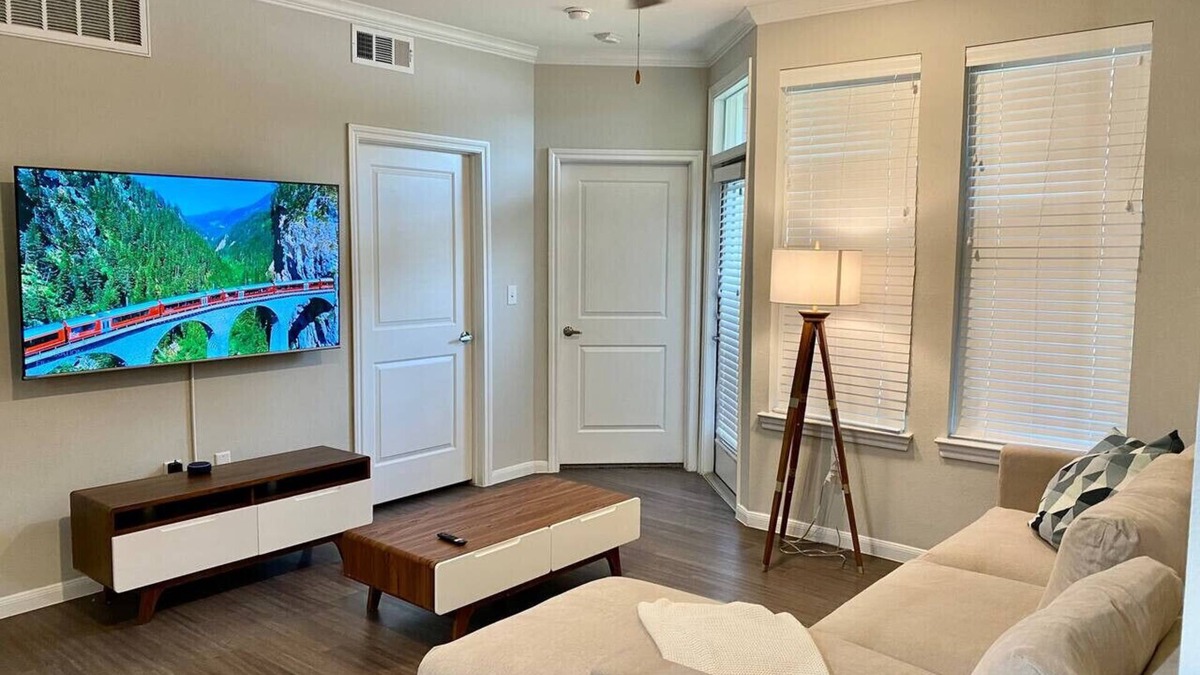 Spring Apartment | Spring Modern 2B2B king Fully equipped Long term