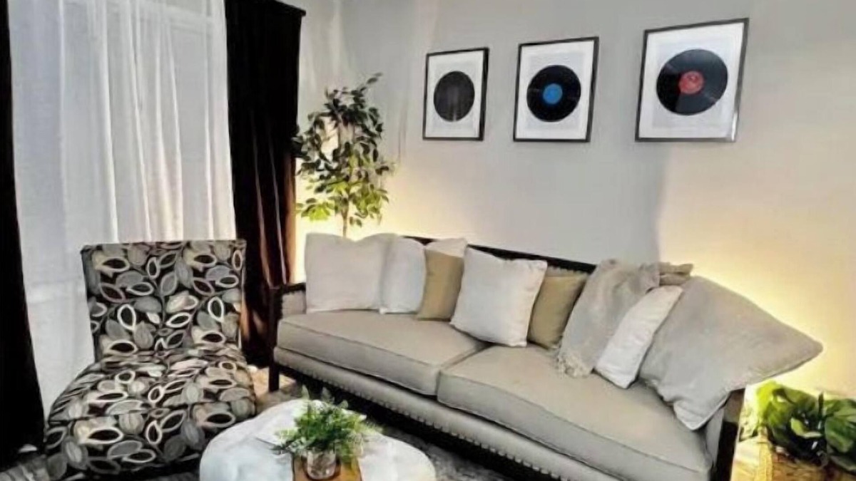 Mableton House | Spring Townhome mins to Six Flags Truist Park ATL