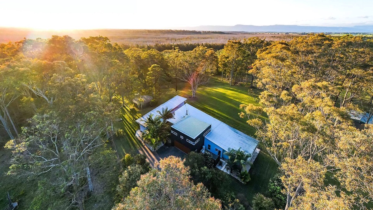 Shoalhaven City Council House | Springbank House - by Latitude South Coast