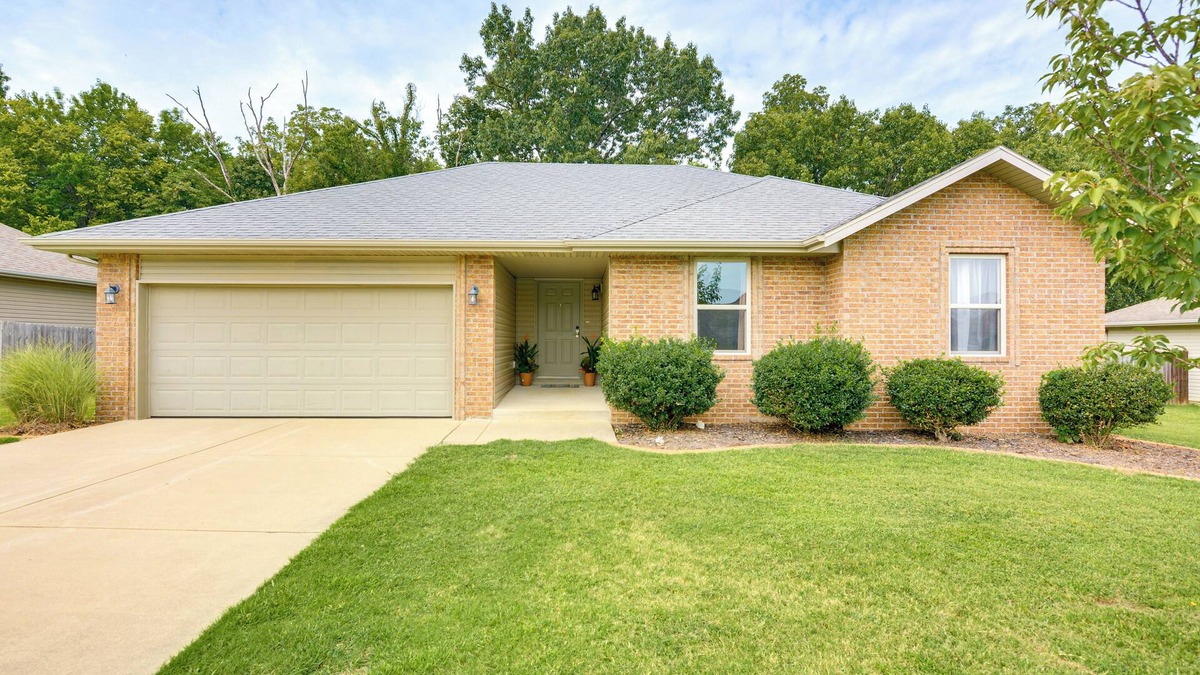 Brookline Station House | Springfield Area Home ~ 12 Mi to Downtown!