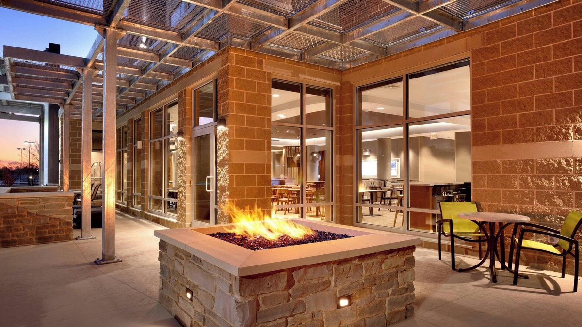 Coralville Hotel | SpringHill Suites by Marriott Coralville