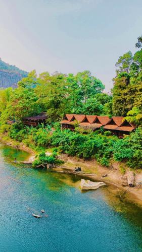 Kong Lor House | SpringRiver Resort
