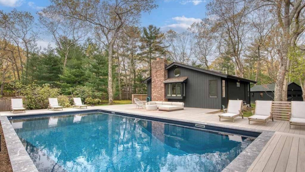Springs House | Springs Cottage by Rove Travel Home with Heated Pool