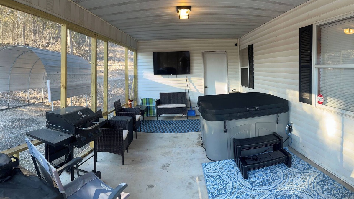 Eminence Cottage | Springside Cottage in beautiful Eminence. Great outdoor space - NEW Hot tub!