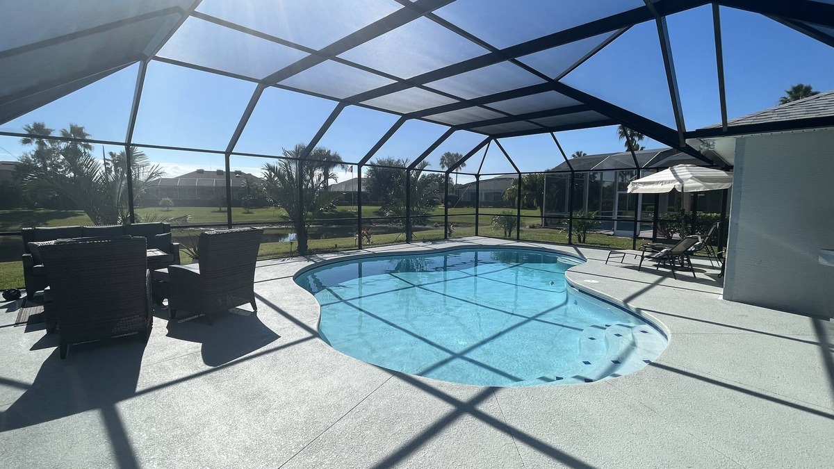 Samsula-Spruce Creek House | Spruce Creek Fly-in Community, 24 hr Security gated Community/inground pool
