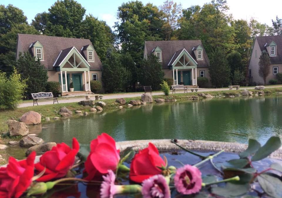 Mansfield Hotel | Spruce Hill Inn & Cottages