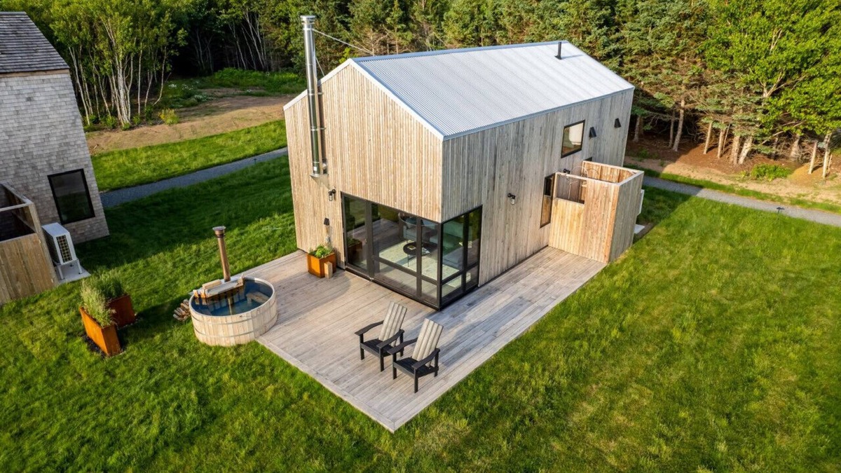 Chimney Corner Cottage | Spruce - Luxury 1 BR Cottage
