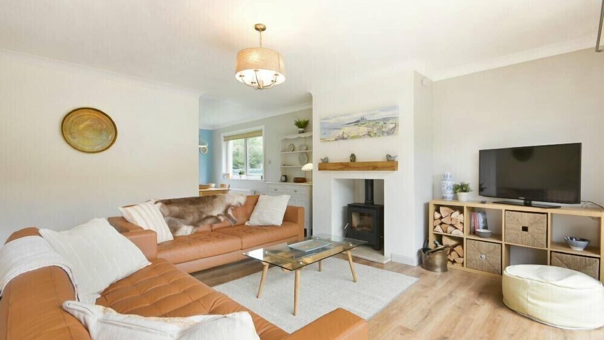 Embleton Cottage | SPUGGIES REST, pet friendly, with open fire in Embleton
