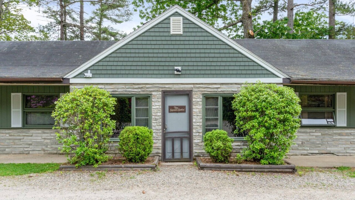 Holderness House | Squam Suite - Waterfront