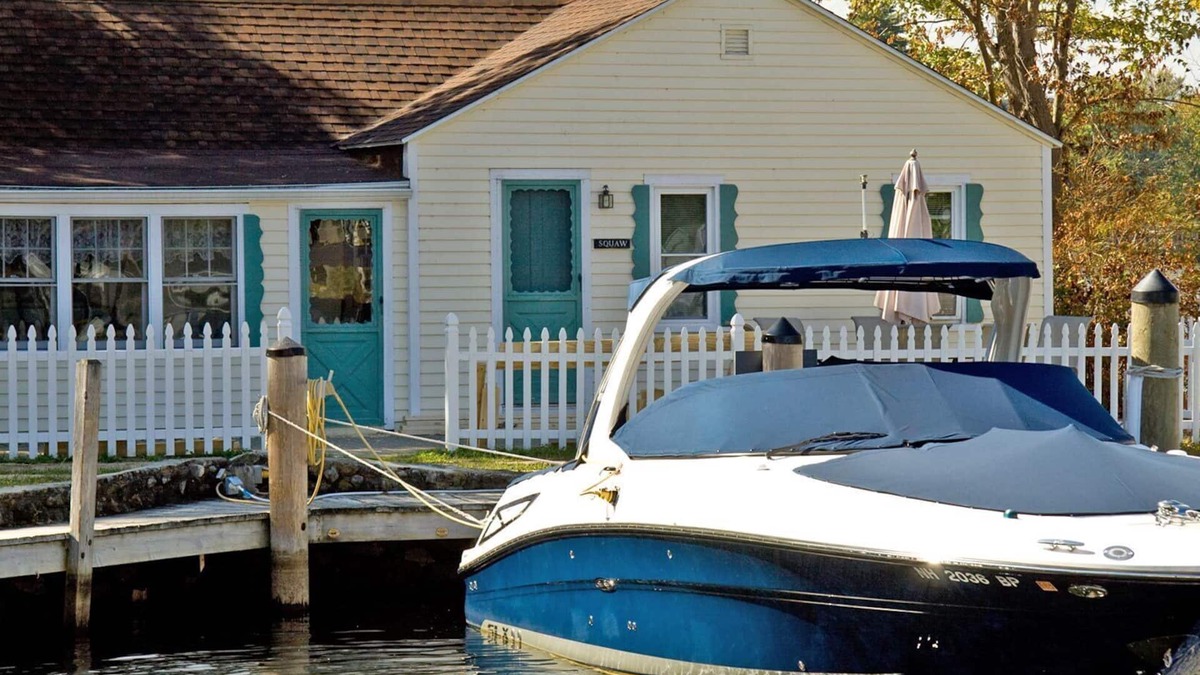 Gilford House | Squaw Lakefront Cottage minutes from Bank of NH Pavilion