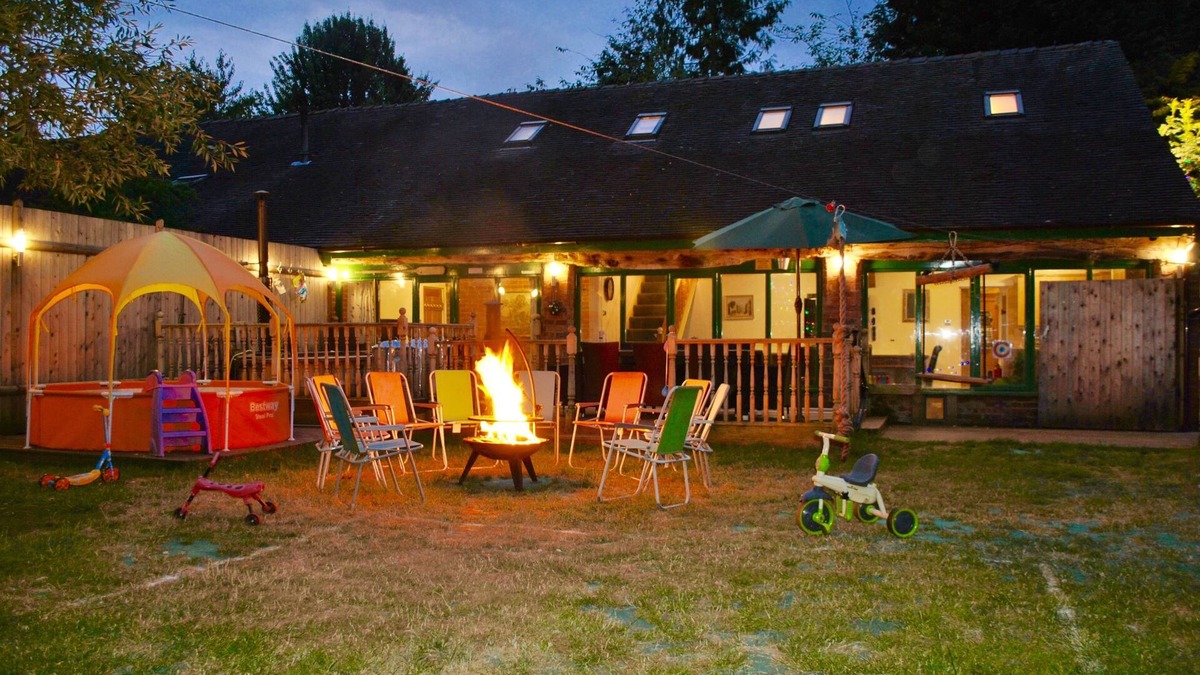 Amerton House | Squirrel Barn is a friendly very hi-spec barn conversion with wifi and hot tub