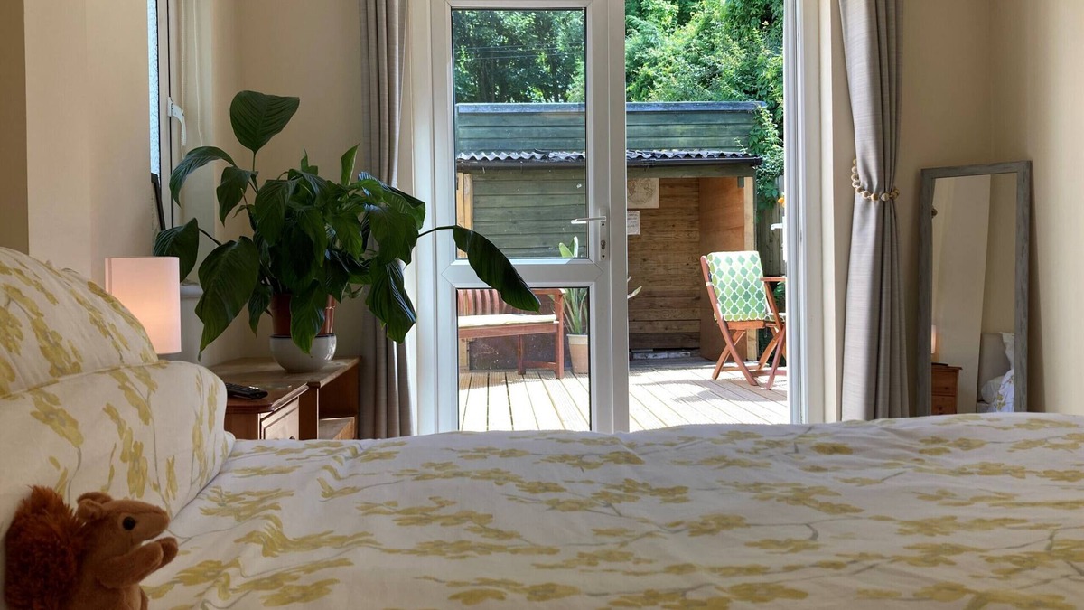 Rookley Ski Chalet | Squirrels Nest