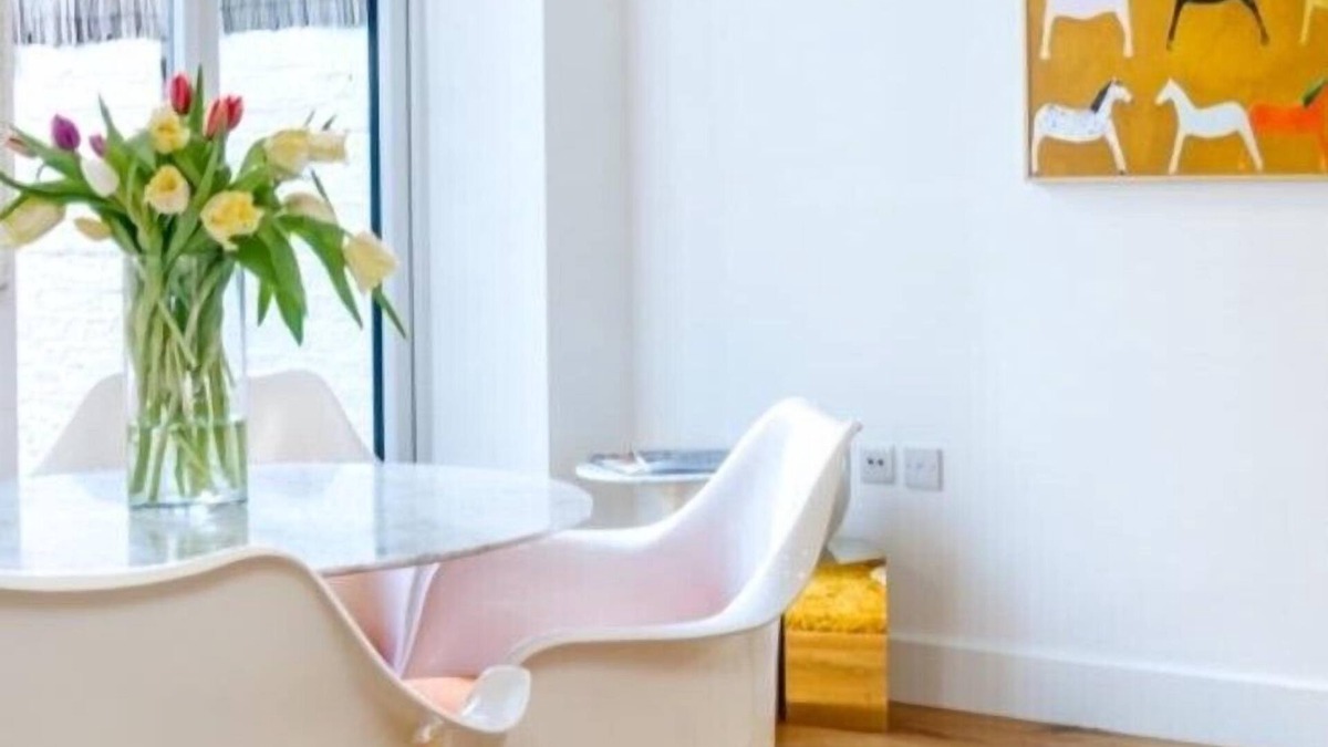 Harrow Road Apartment | SR Niru Experience Stylish Garden Getaway