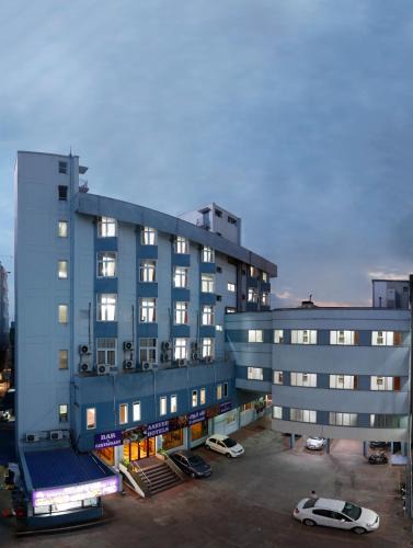 Gopalapuram Hotel | Sri Aarvee Hotels