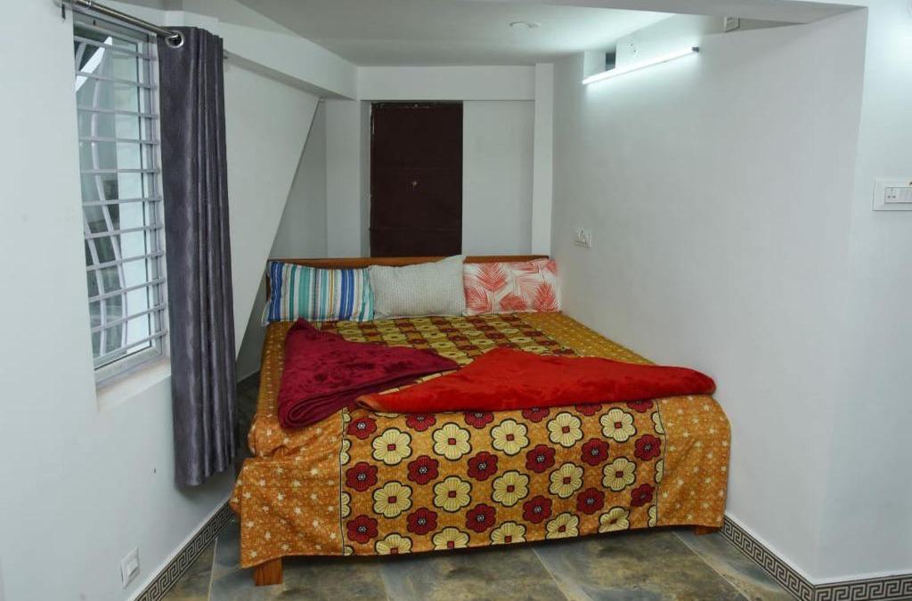 Valparai House | Sri Murugan Homestay