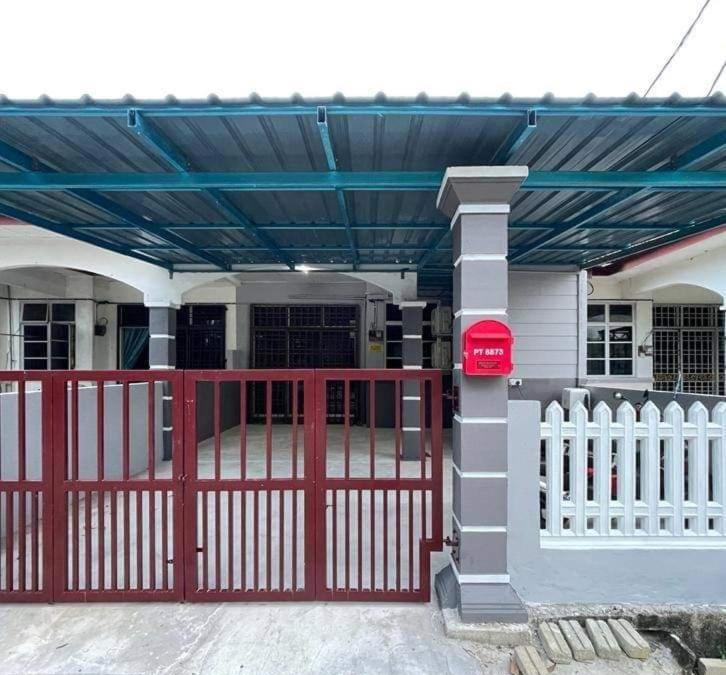 Kusial House | SRI TEGUH HOMESTAY