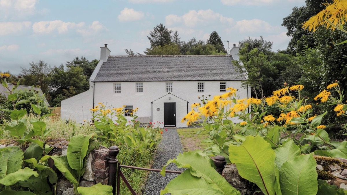 Drumchork Cottage | SRONDUBH, pet friendly, country holiday cottage in Poolewe