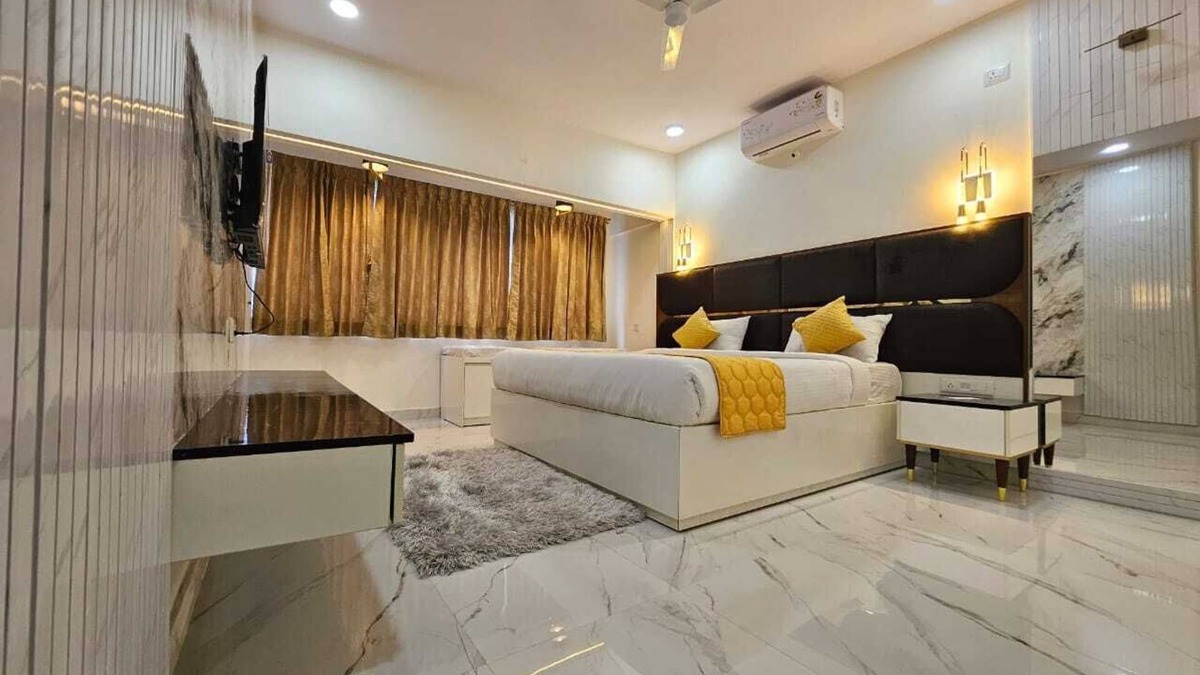 D Souza Layout Apartment | SS lumina guest house
