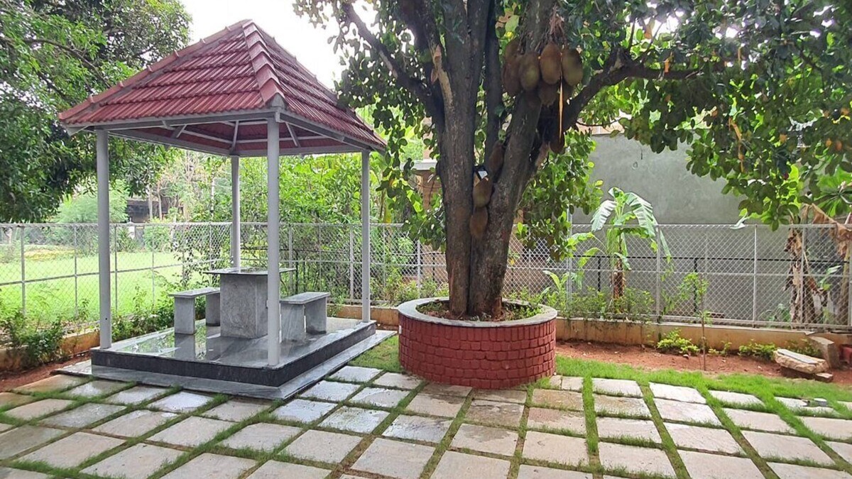 Meenakunte Villa | SS Lumina Villa is located in Jade Garden, Bangalore surrounded with lush green.