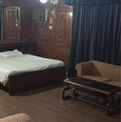 Peshawar Hotel | SSClub Hotel Peshawar