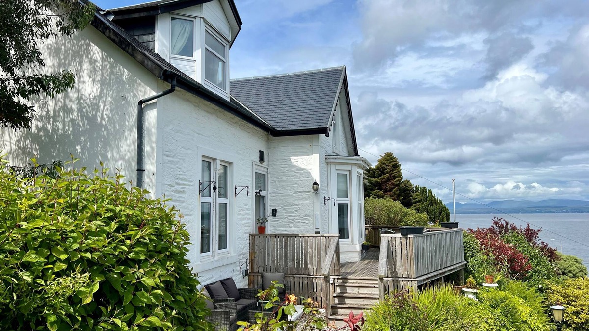Innellan Cottage | St Abbs - a coastal villa with spectacular sea views