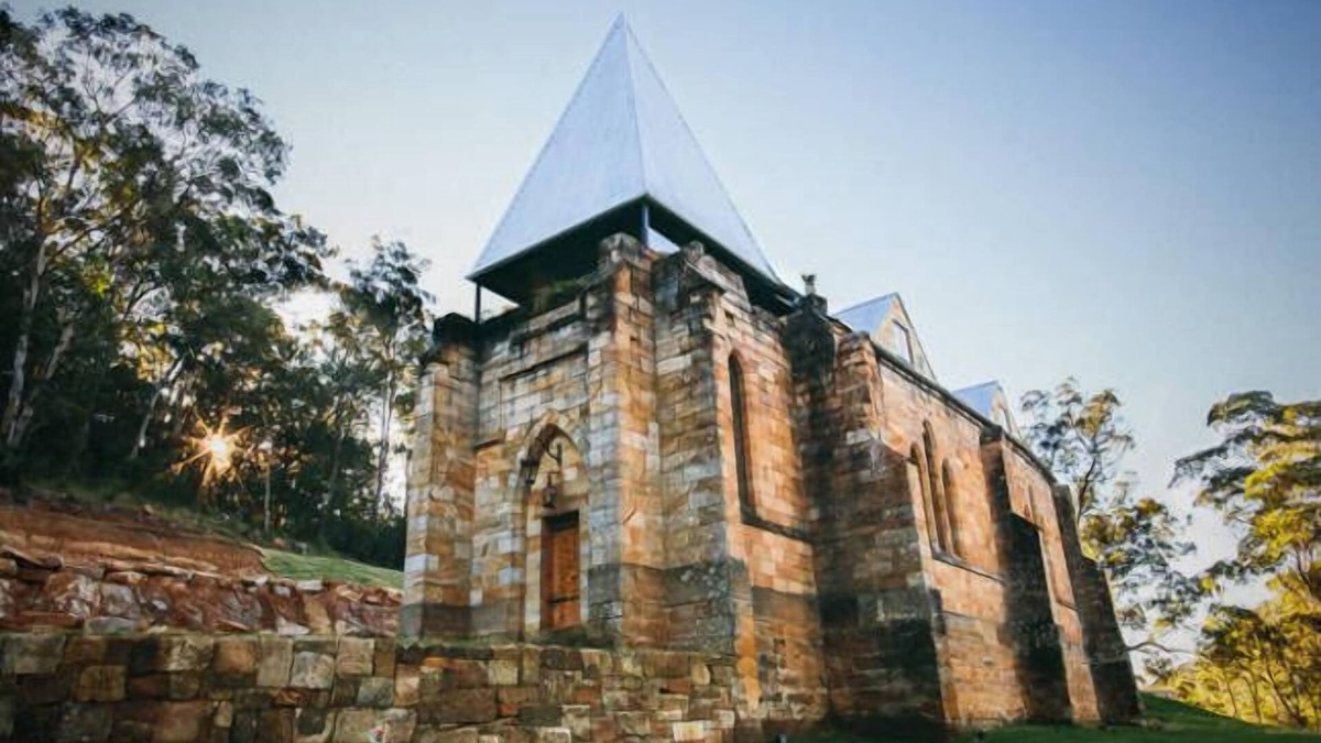 Lower Macdonald House | St Albans St Joseph's Guest House PETS WELCOMED