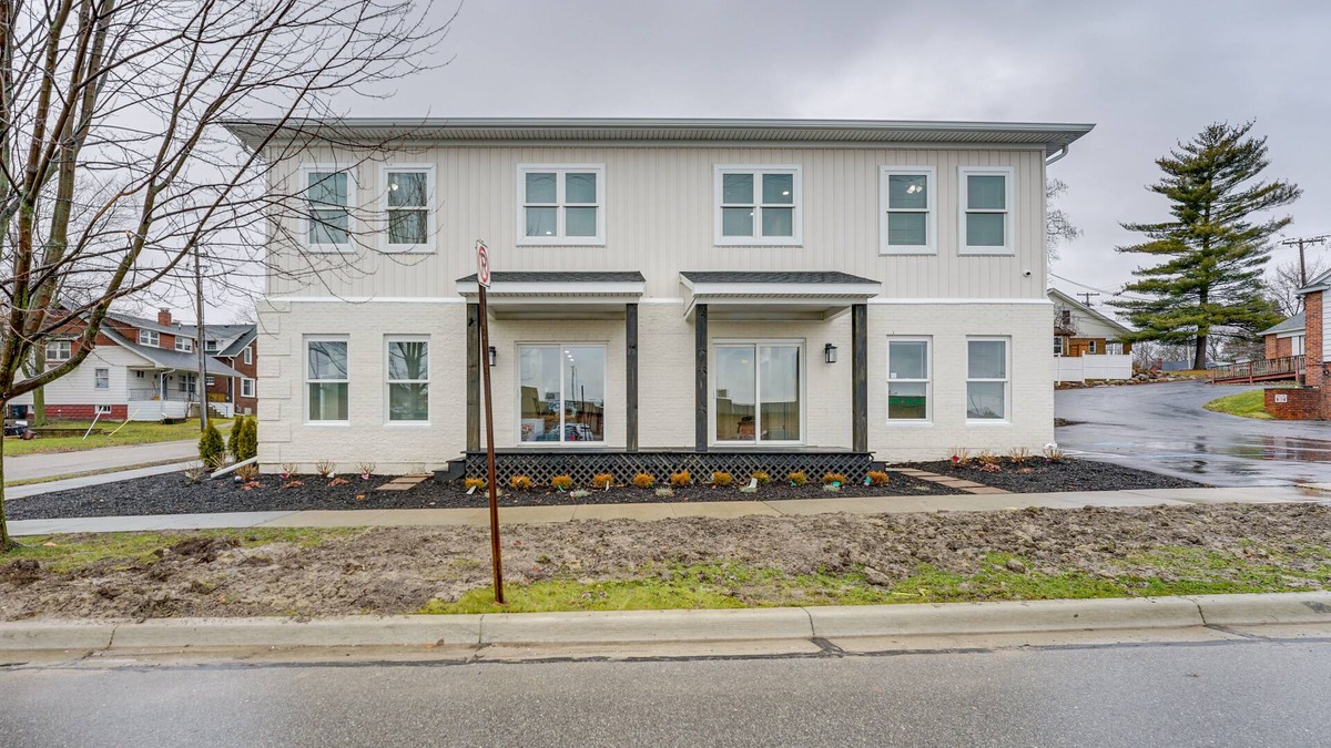 St. Clair Apartment | St Clair Apartment - Walk to River & Boardwalk!