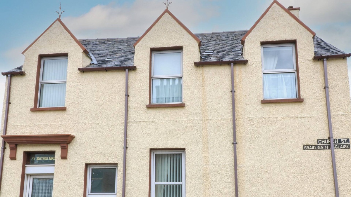 Stornoway Cottage | ST. DUTHUS HOUSE, family friendly in Stornoway