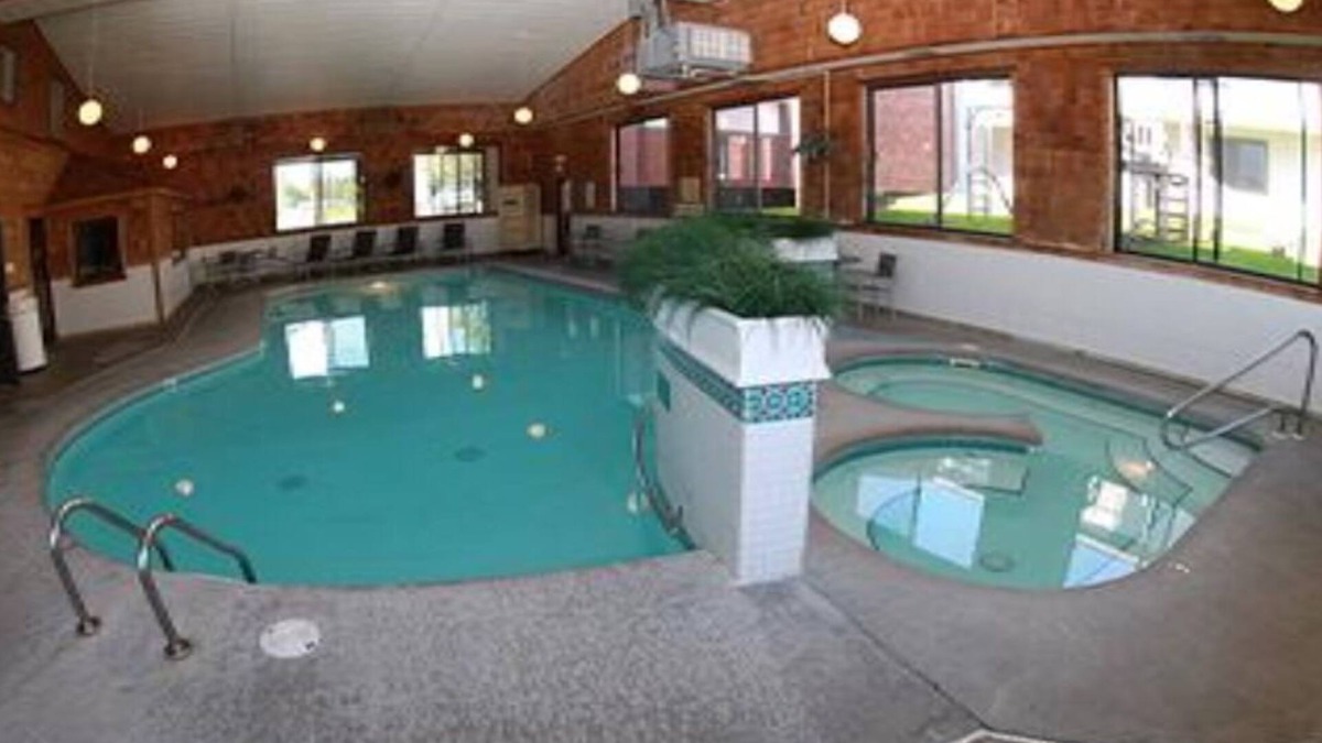 St Ignace Hotel | St. Ignace Budget Host Inn