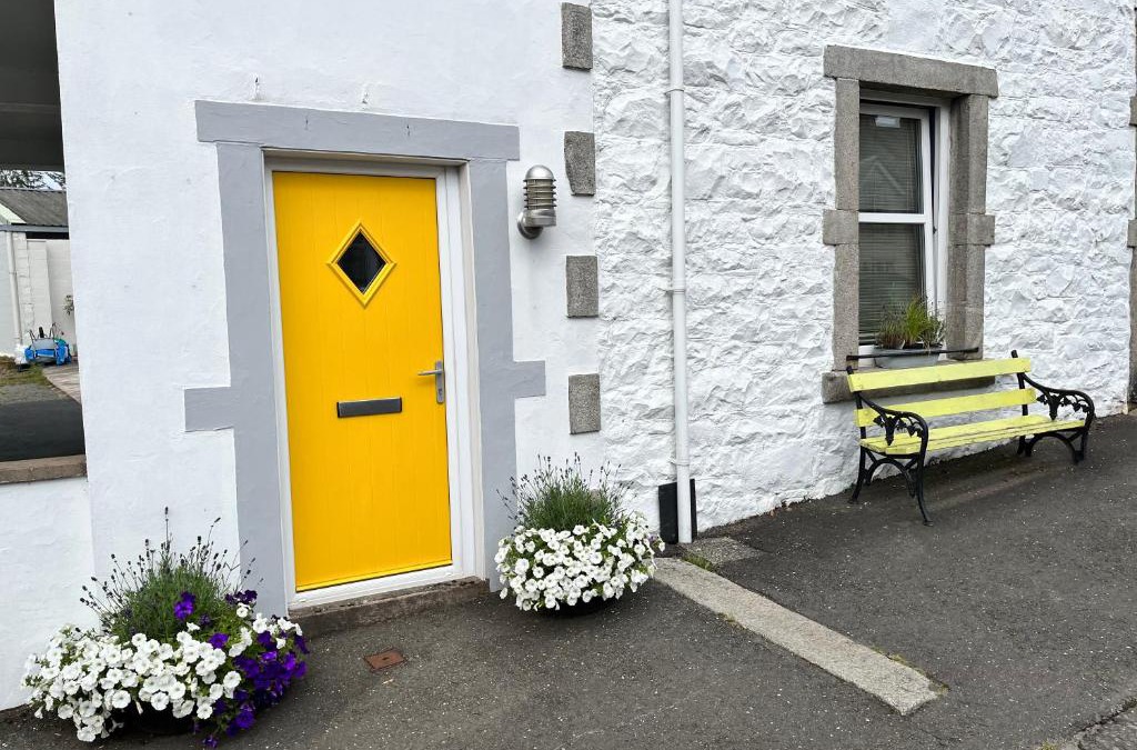 Saint John's Town of Dalry Apartment | St John's Town of Dalry Glentress Apartment 1