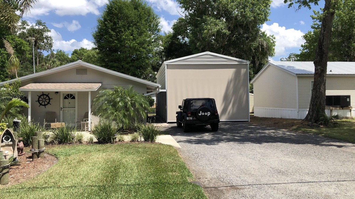 Astor House | St Johns River Hickory Hideaway