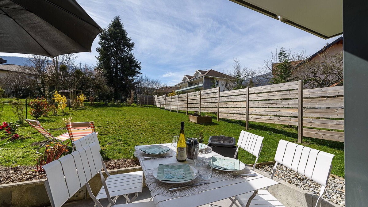 Saint-Jorioz Apartment | ST JORIOZ centre - Parc Saint Jore, jardin et lac