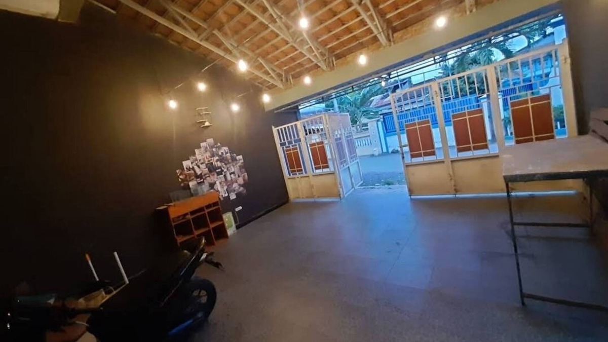 Kalipuro House | St.ketapang 2 homestay