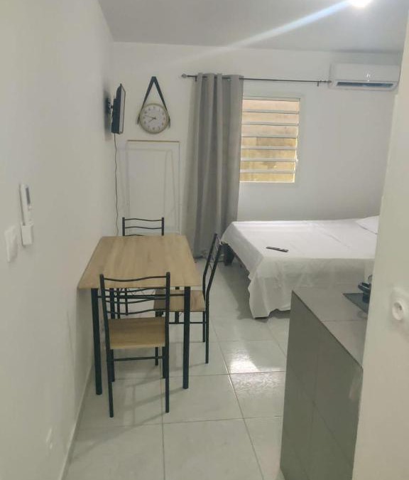 Les Hattes Apartment | ST-Laurent Centre - Baka lycée Confort T1