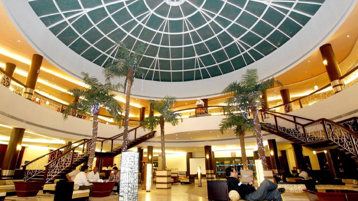 Shirdi Hotel | St Laurn - The Spiritual Resort