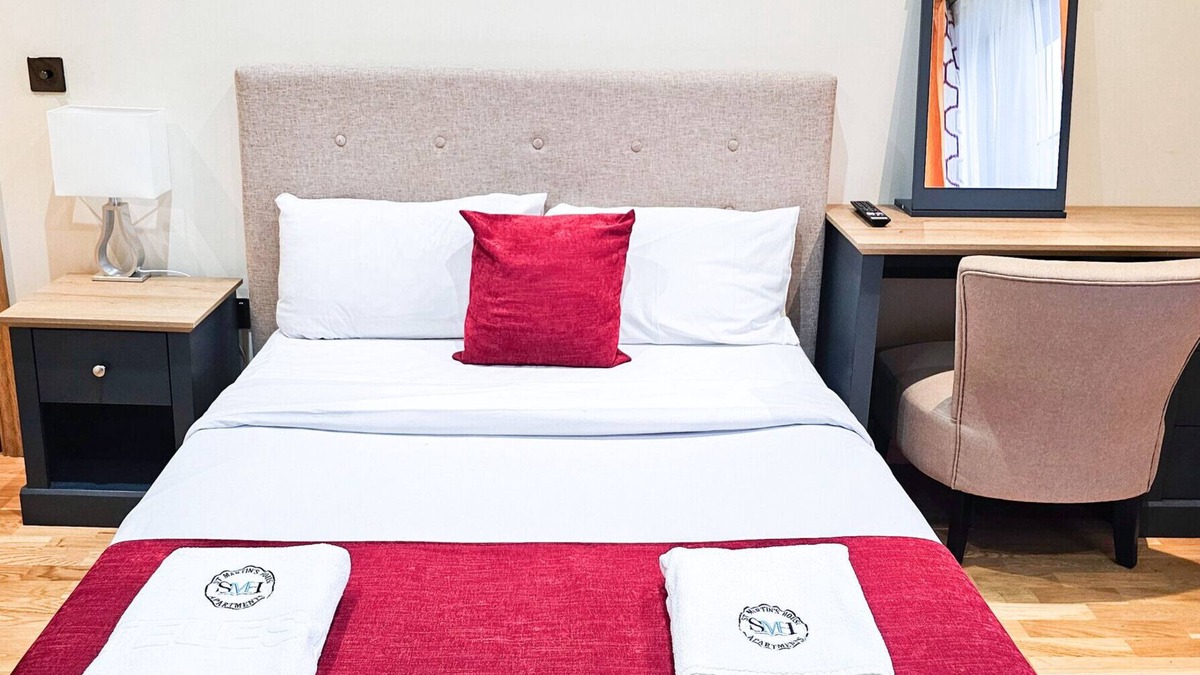 MacMerry Bed & Breakfast | St Martins Guest House - Room 6