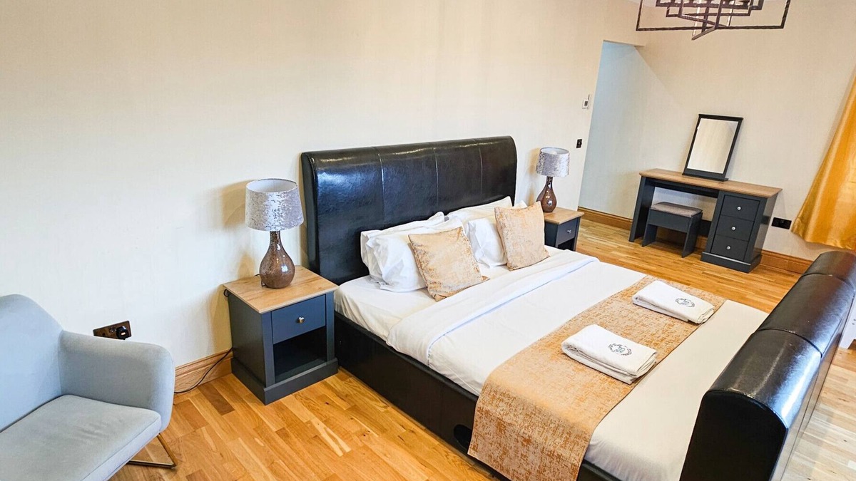 MacMerry Bed & Breakfast | St Martins Guest House - Room 8
