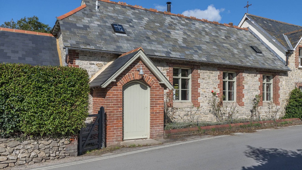 West Lulworth Cottage | ST MARY'S CHAPEL, family friendly, with open fire in West Lulworth