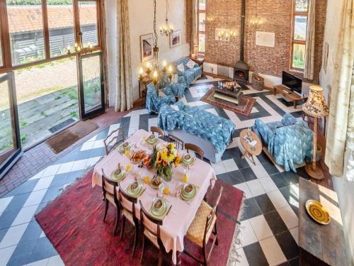 New Buckenham House | St Mary's Chapel