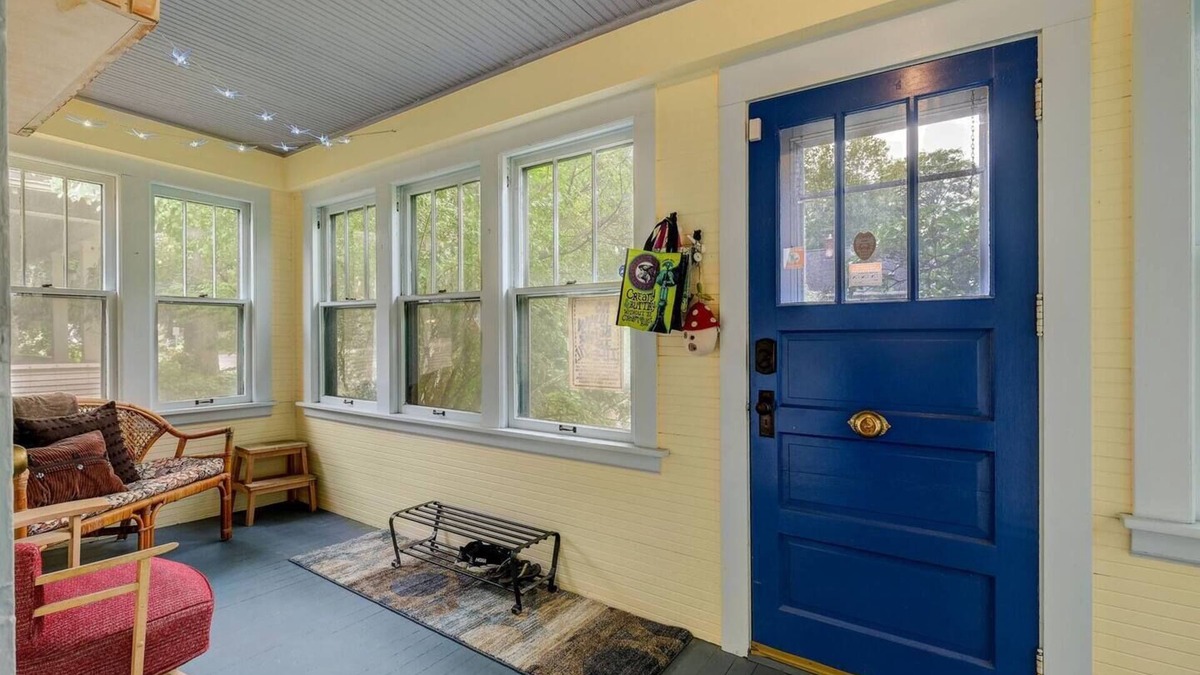 Union Park House | St. Paul Farmhouse near downtown and Allianz Field